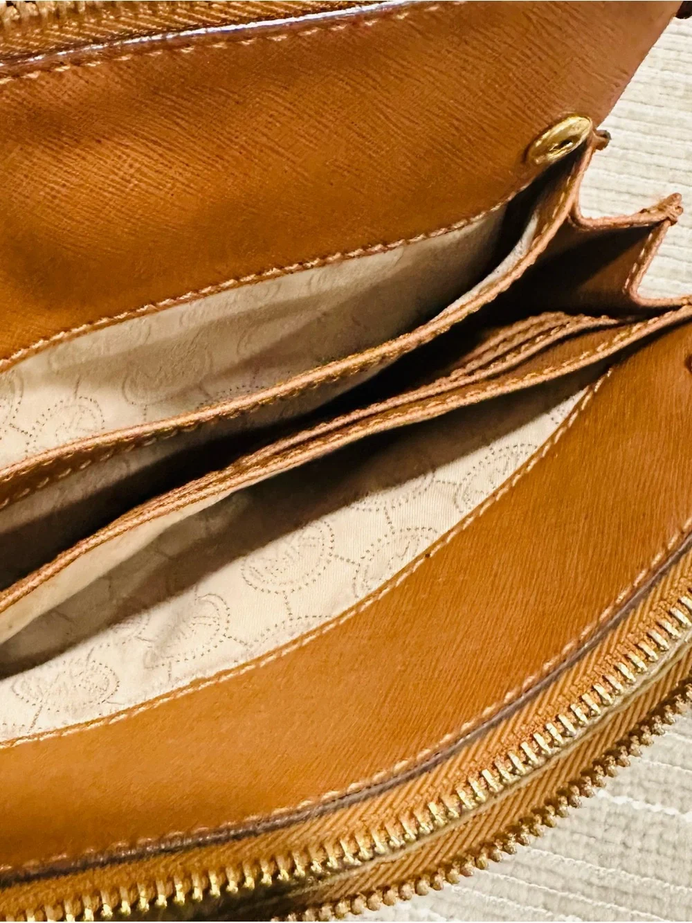 Vintage Michael Kors Brown Leather Gold‎ Hardware Cross Body Bag Classis Cute